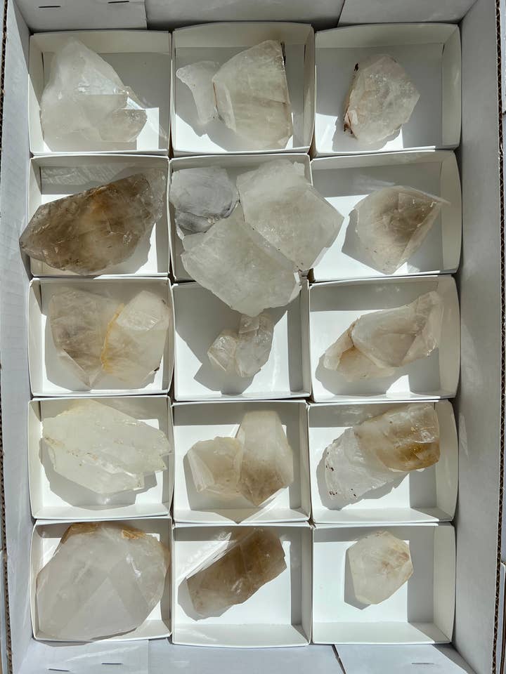 XLS ”Rhombus Pocket” Quartz Cluster/Display Flat B för wholesale av Vugg life