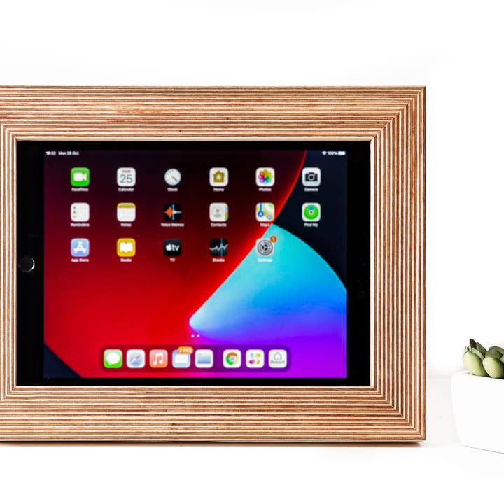 SIA EventFrame - Wholesale Picture frame - Wooden Display Frame for IPad - Stand, Holder, Wood Case2
