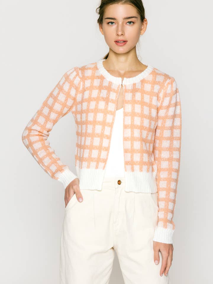 WEICHER GEMÜTLICHER CROP-CARDIGAN - FW90192 für den Großhandel von Calista