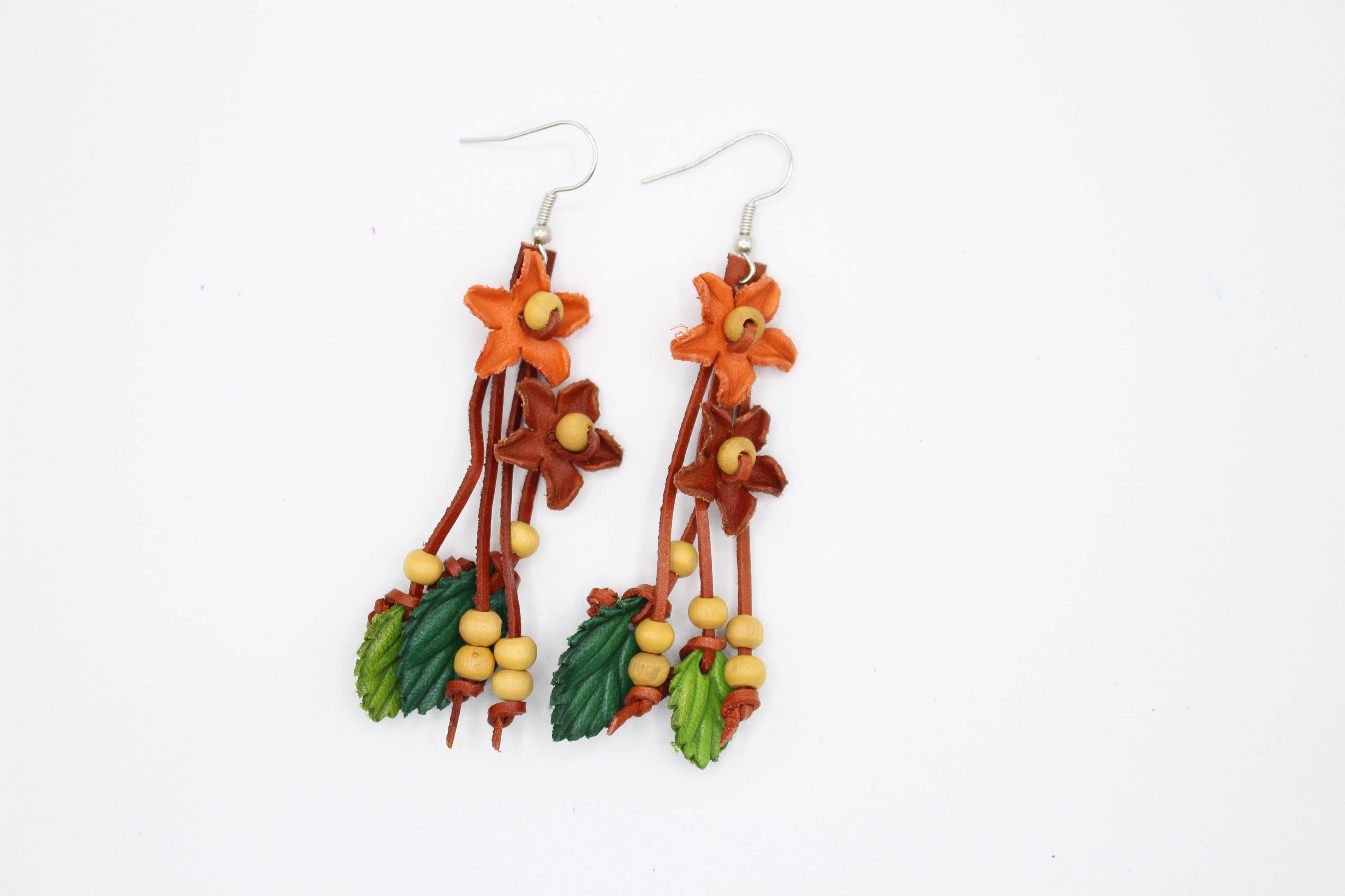 Sunflower Handmade leather inc - Venta al por mayor Pendientes colgantes - pendientes de piel con flores, colores surtidos4