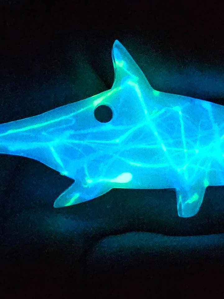 Chaveiro Glow Splatter Great Branco por atacado de Shark Bitten