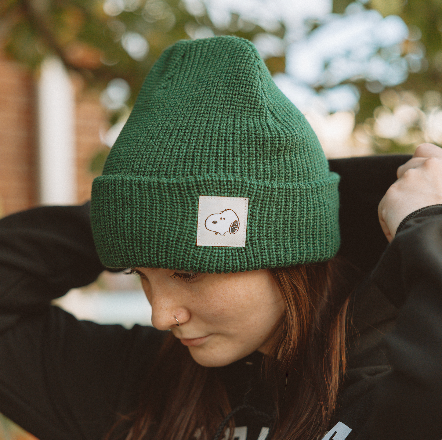 Three Potato Four – Großhandel Beanie – Unisex – Three Potato Four x Peanuts® - Snoopy Mütze (Waldgrün)3