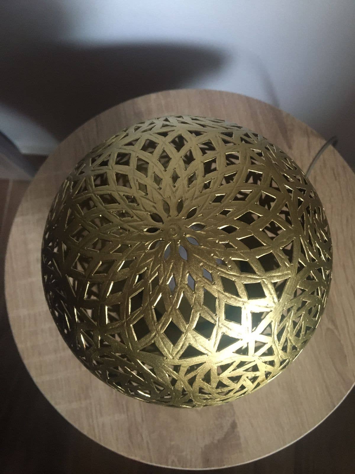 marrakeshop – Engroshandel Skrivebordslampe – Marokkansk håndlavet rund bordlampe i graveret messing16