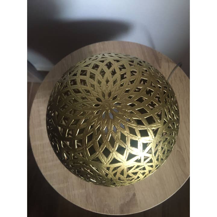 marrakeshop – Engroshandel Skrivebordslampe – Marokkansk håndlavet rund bordlampe i graveret messing16