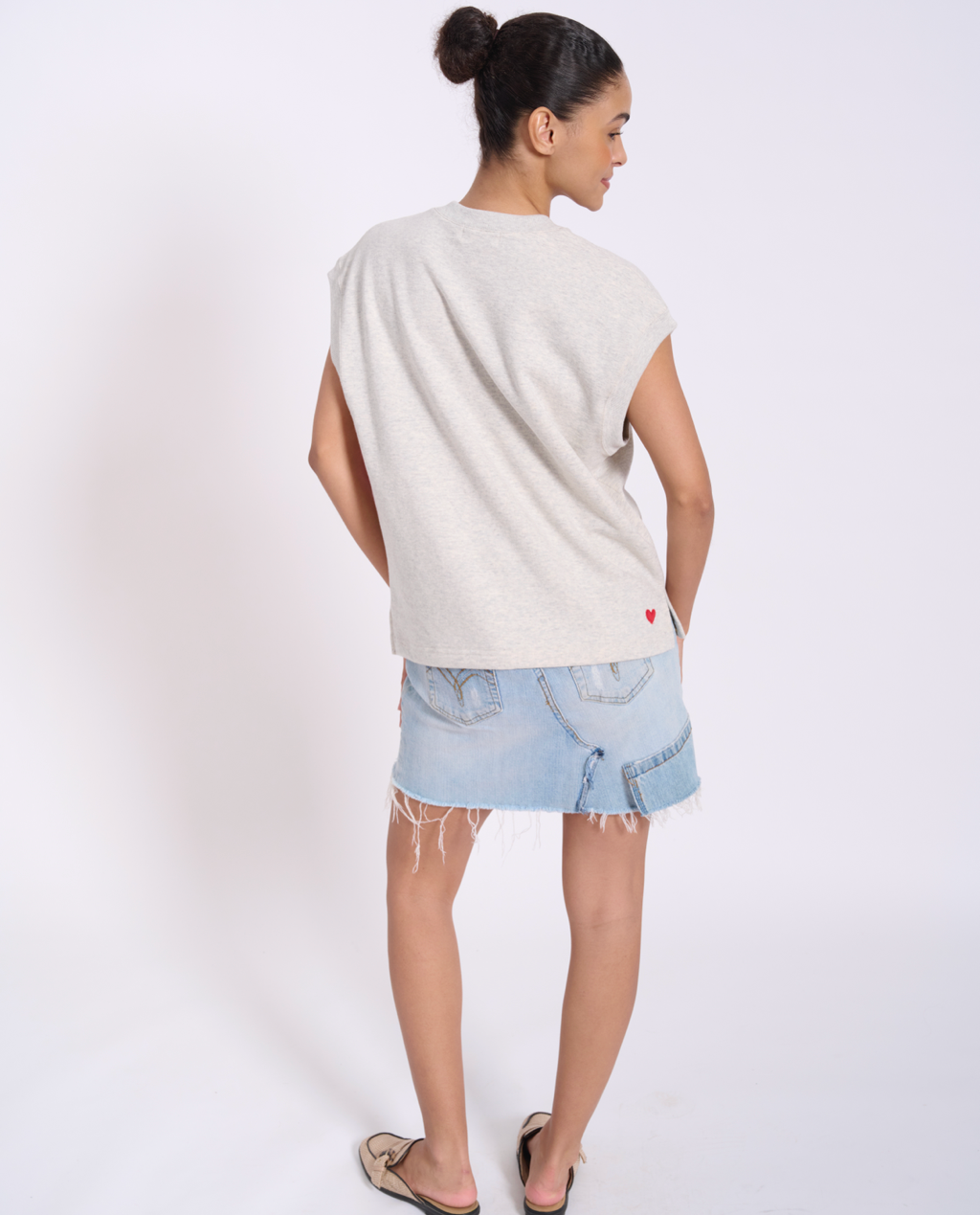 Preloved - Wholesale Sweater Vest - Women's - Abby V-Neck Vest2