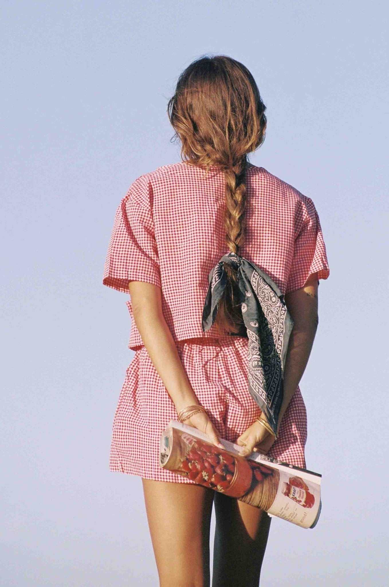 merritt charles – Conjunto de top e calções (roupa NÃO Casual) – Mulher por atacado – O Conjunto Dylan - Conjunto de Xadrez Vermelho e Branco6