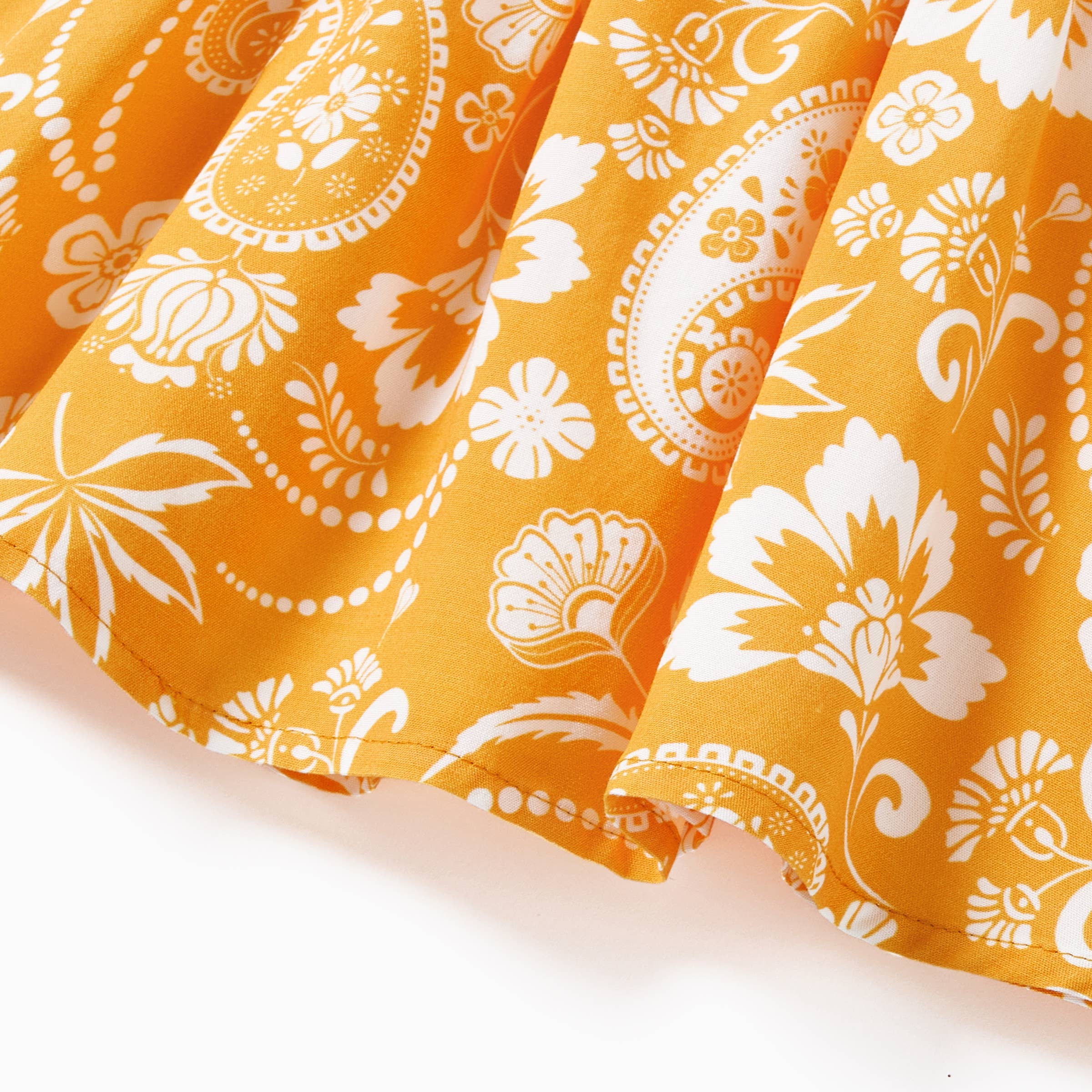 Giallo Maglietta a righe gialle abbinata per la famiglia PatPat & Vestito Paisley in vendita all'ingrosso su Faire10