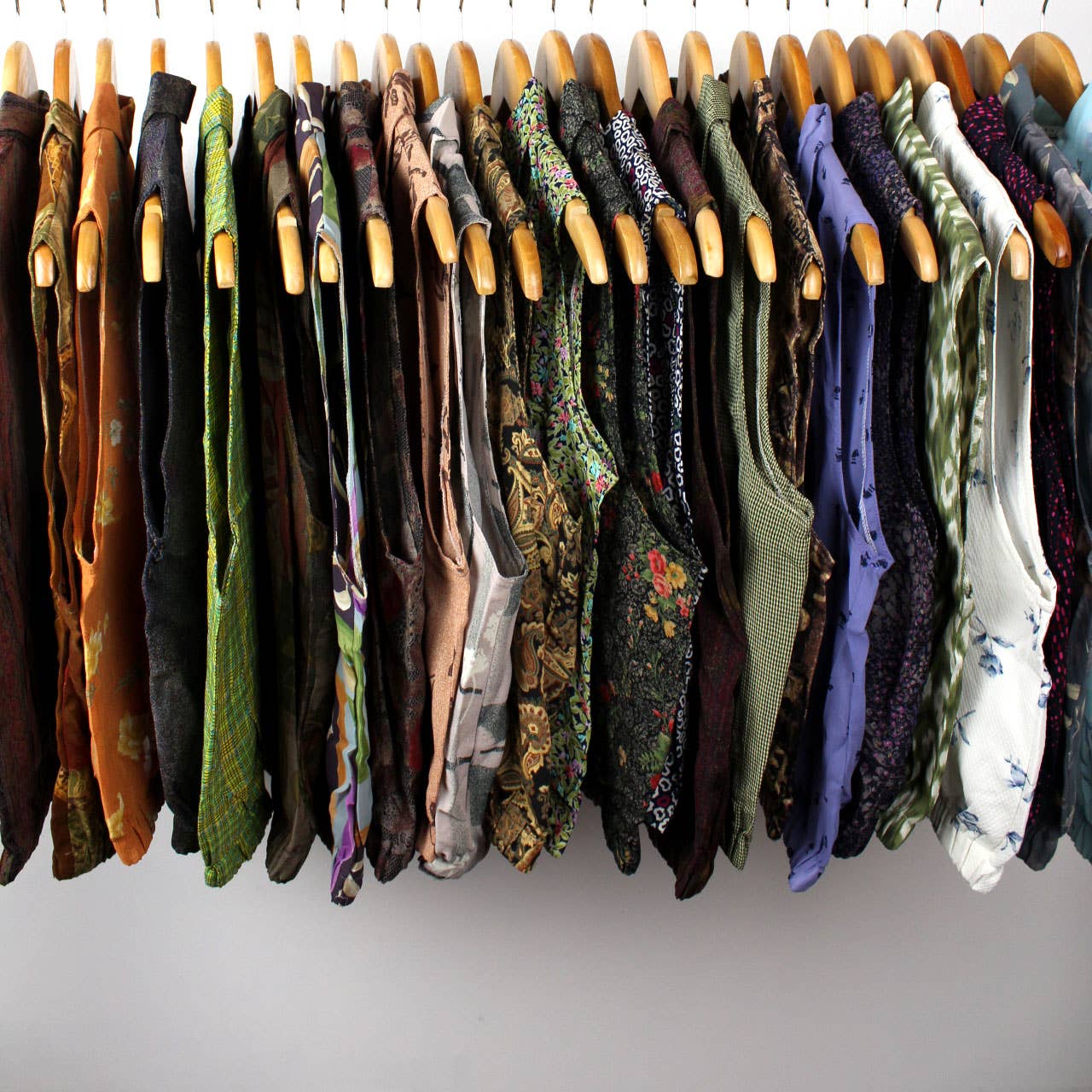 Sun's Out! - Wholesale Button Down Shirt - Women's - Reworked Vintage Sleeveless Button Up Blouse - Cinched9