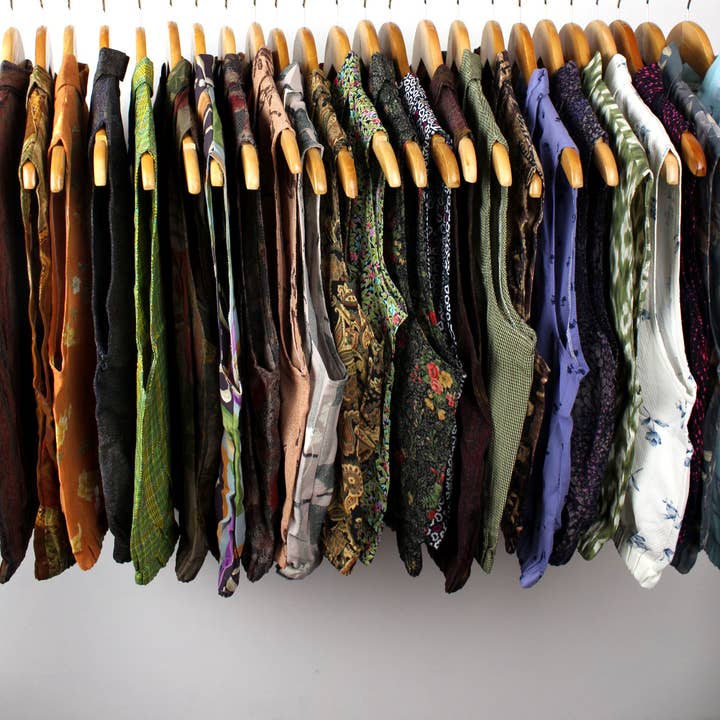 Sun's Out! - Wholesale Button Down Shirt - Women's - Reworked Vintage Sleeveless Button Up Blouse - Cinched9