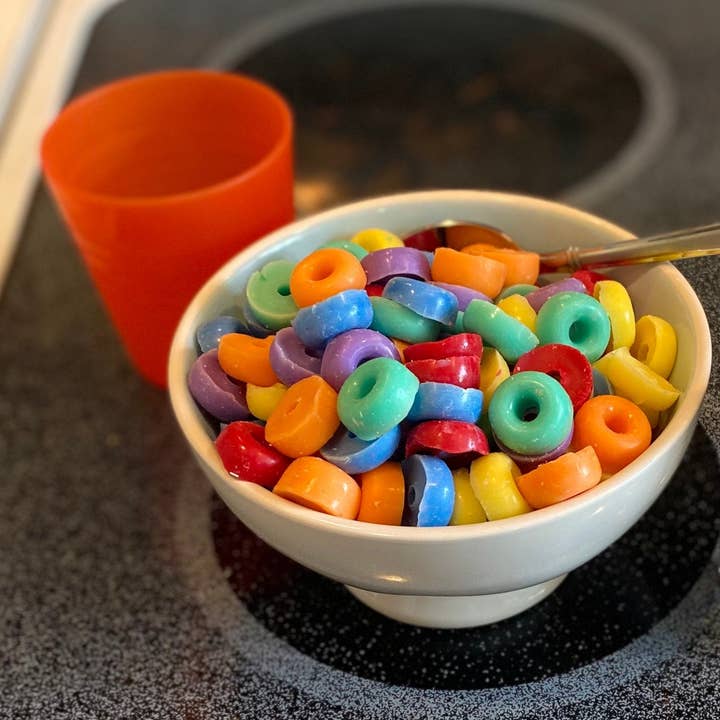 Sugar and Spice Custom Creations - Wholesale Wax Melt - Fruity Loops Wax Melts / Food Shaped Wax Melts1