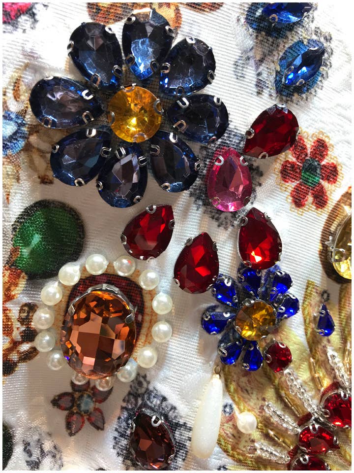 Hvid DR0170 radiant smykkesten A-formet kjole - sommer luksus for engroshandel på Faire11