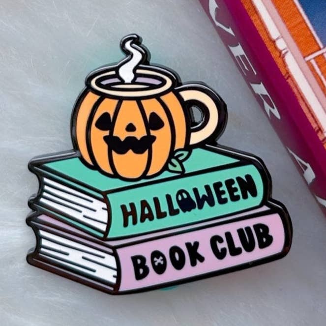 Alfiler esmaltado Halloween Book Club para venta al por mayor de My Secret Copy