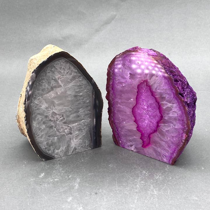 Crystal River Gems LLC - Wholesale Spiritual Stone/Crystal - Agate Geode Assorted Color Lamp with Cord and Bulb