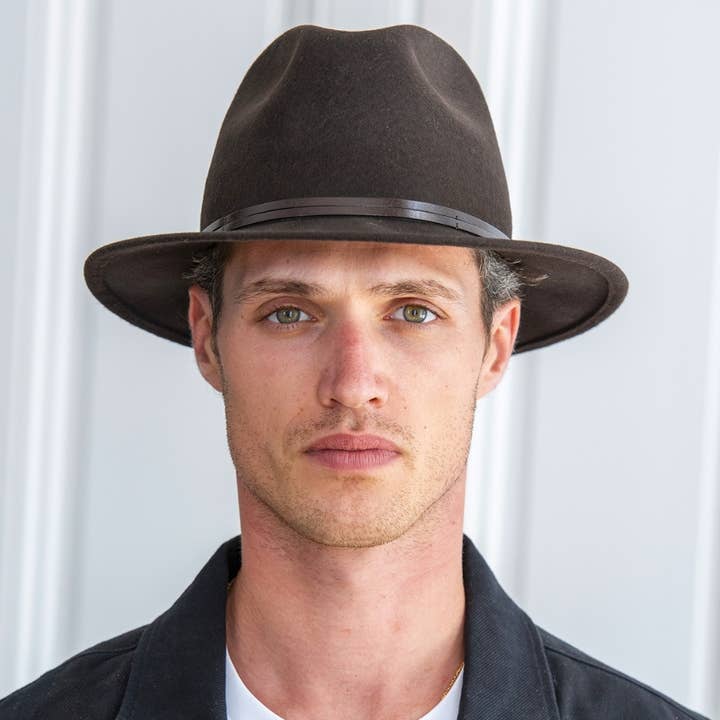 TRAVAUX EN COURS... - Wholesale Fedora - Women's - FELT HAT - leather band, sewn brim38