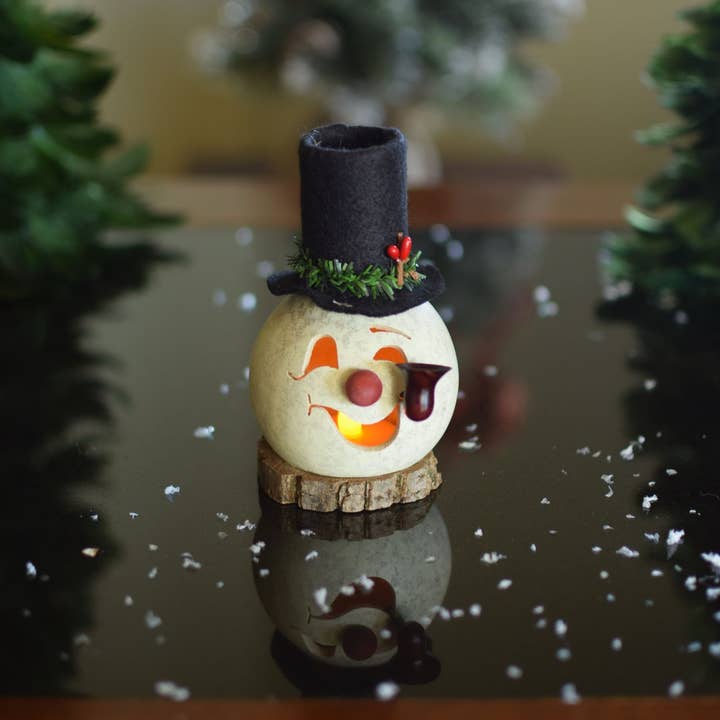 Meadowbrooke Gourds - Wholesale Christmas Decoration - Clyde Snowman Hand-Crafted Gourd - Minature