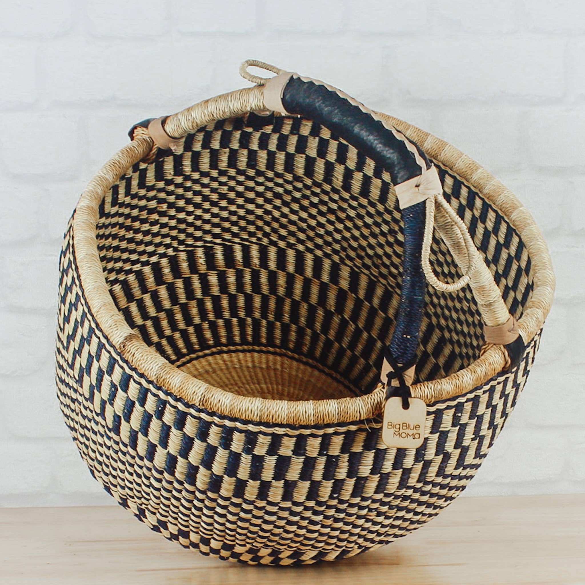 Big Blue Moma - Wholesale Basket - Round Basket Large - Natural Palette9