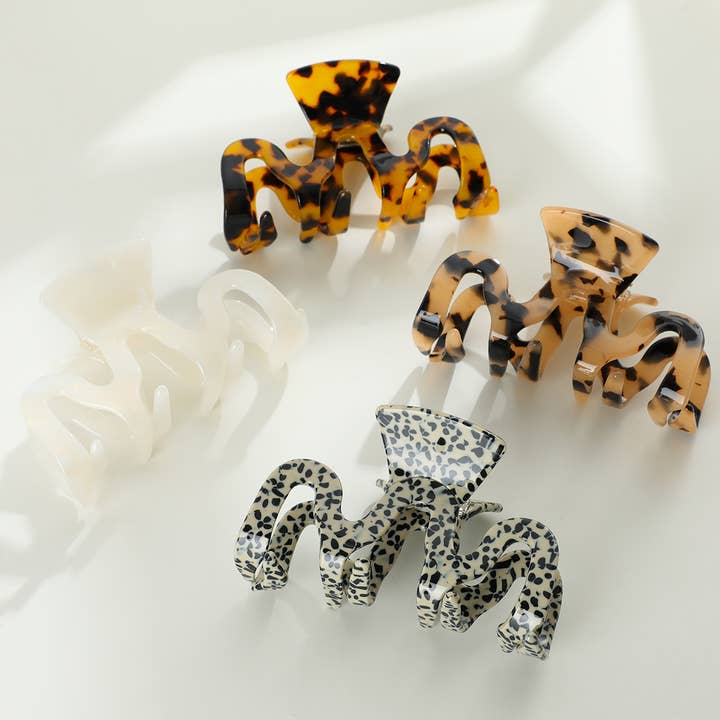 Assorted Esme Large Core | Classic Large Wavy Claw Clip for wholesale on Faire0