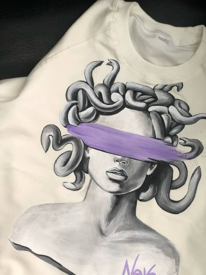 Rina Avez “handmade clothing painting” - Wholesale Graphic sweatshirt – Women’s - sweatshirt "jellyfish"2