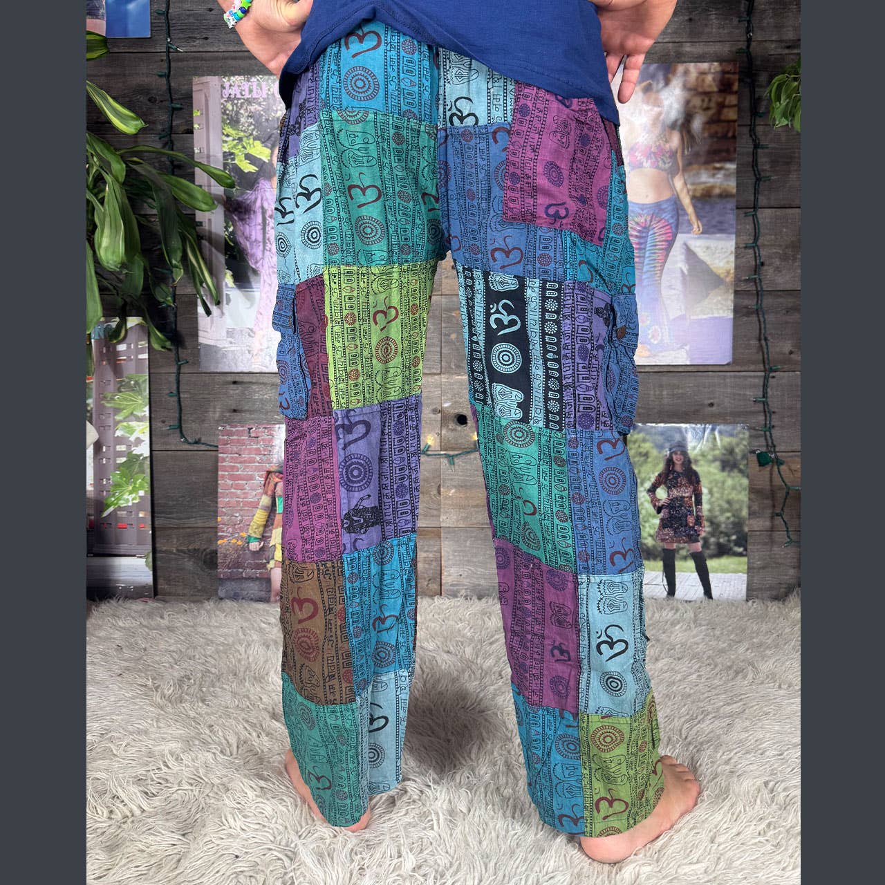 Assortito Pantaloni cargo patchwork in cotone stonewashed riciclato in vendita all'ingrosso su Faire2