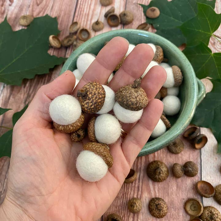 Oakwind Hollow - Wholesale Decorative Tabletop Object - Felt Wool Acorns Fresh Cream - Regular Size2