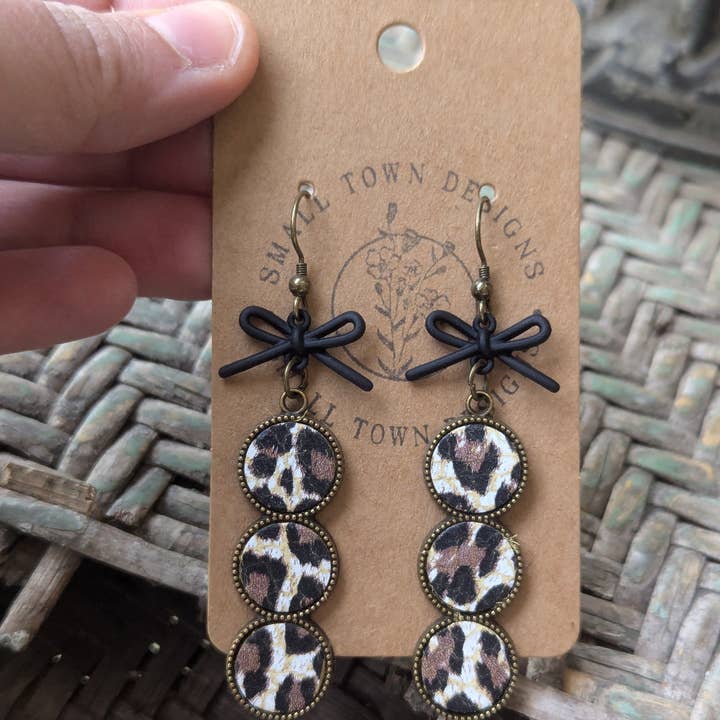 Small Town Designs - Wholesale Dangle Earrings - Leopard Bow Trios