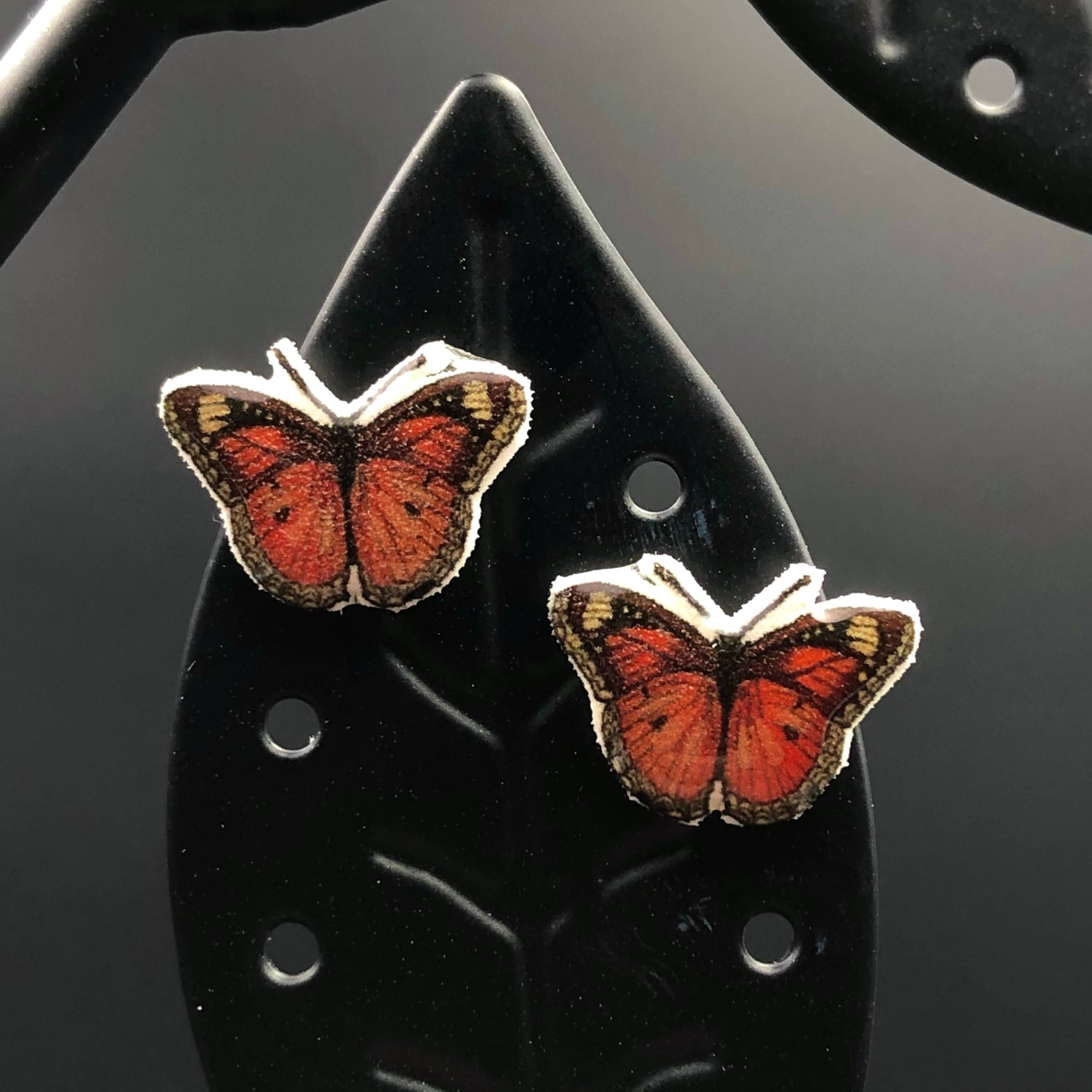 Ravenridge Hidden - Wholesale Stud/Post Earrings - Orange Monarch Butterfly Earrings1