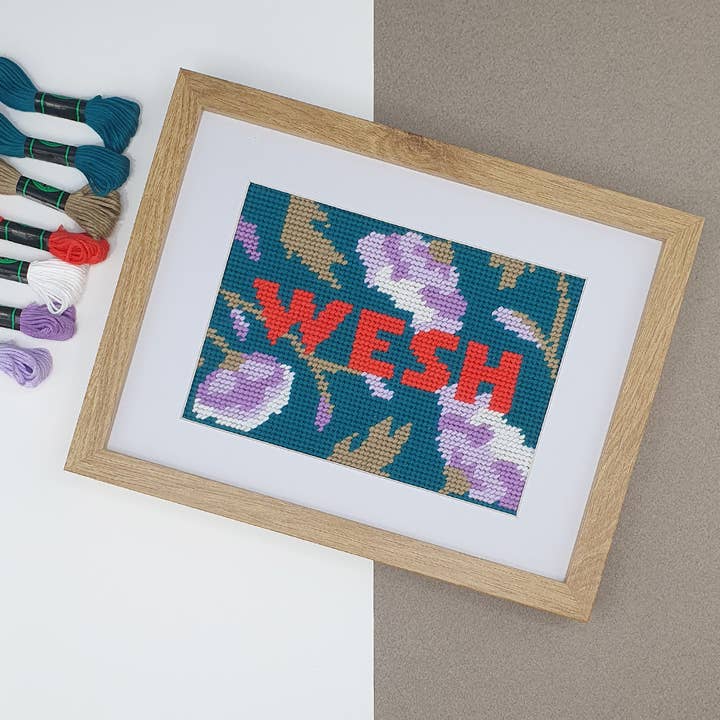 Needlepoint kit - DIY - WESH (13x18cm) for wholesale by Fukuri