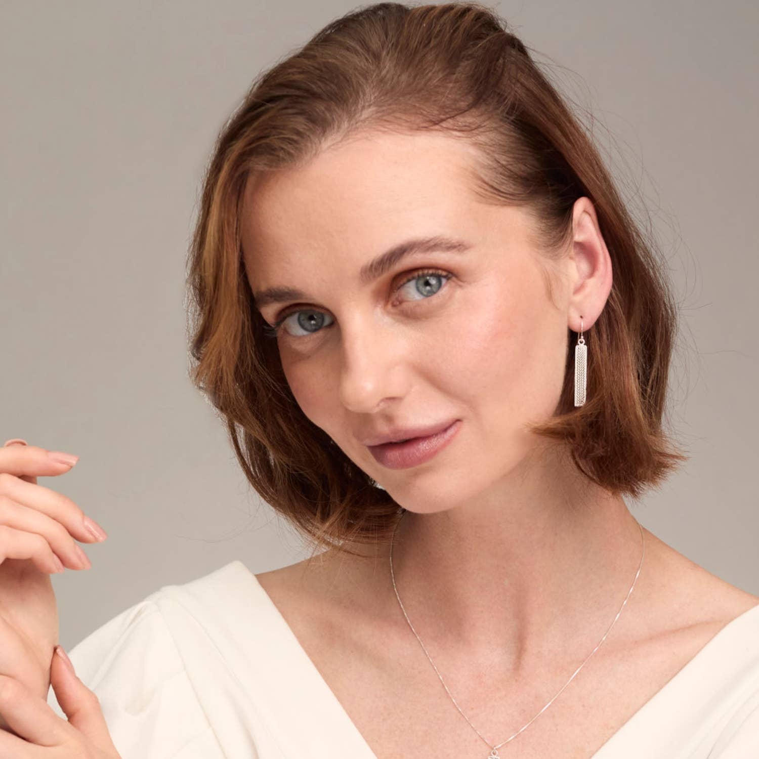 Olmox - Fine Filigree Jewelry - Venta al por mayor Pendientes colgantes - PENDIENTES MEDIANOS DE PLATA CON FORMA DE ALBAHACA Y FILIGRANA1