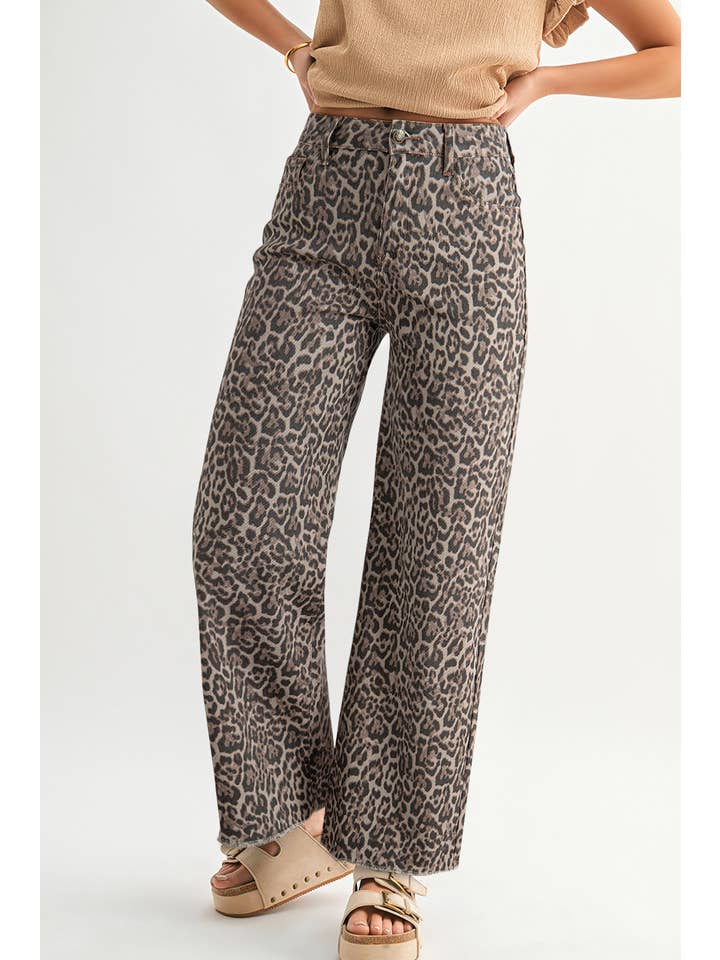 Aapparella - Vente Jean – femme - Jean large taille haute à bords effilochés motif léopard | 4-164