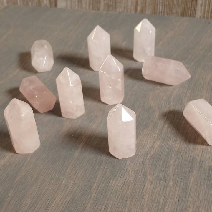 Keystone Crystals - Vente Pierre et cristal de spiritualité - Obélisque Trapu en Pierre Précieuse – Petite Tour en Cristal Sculpté23