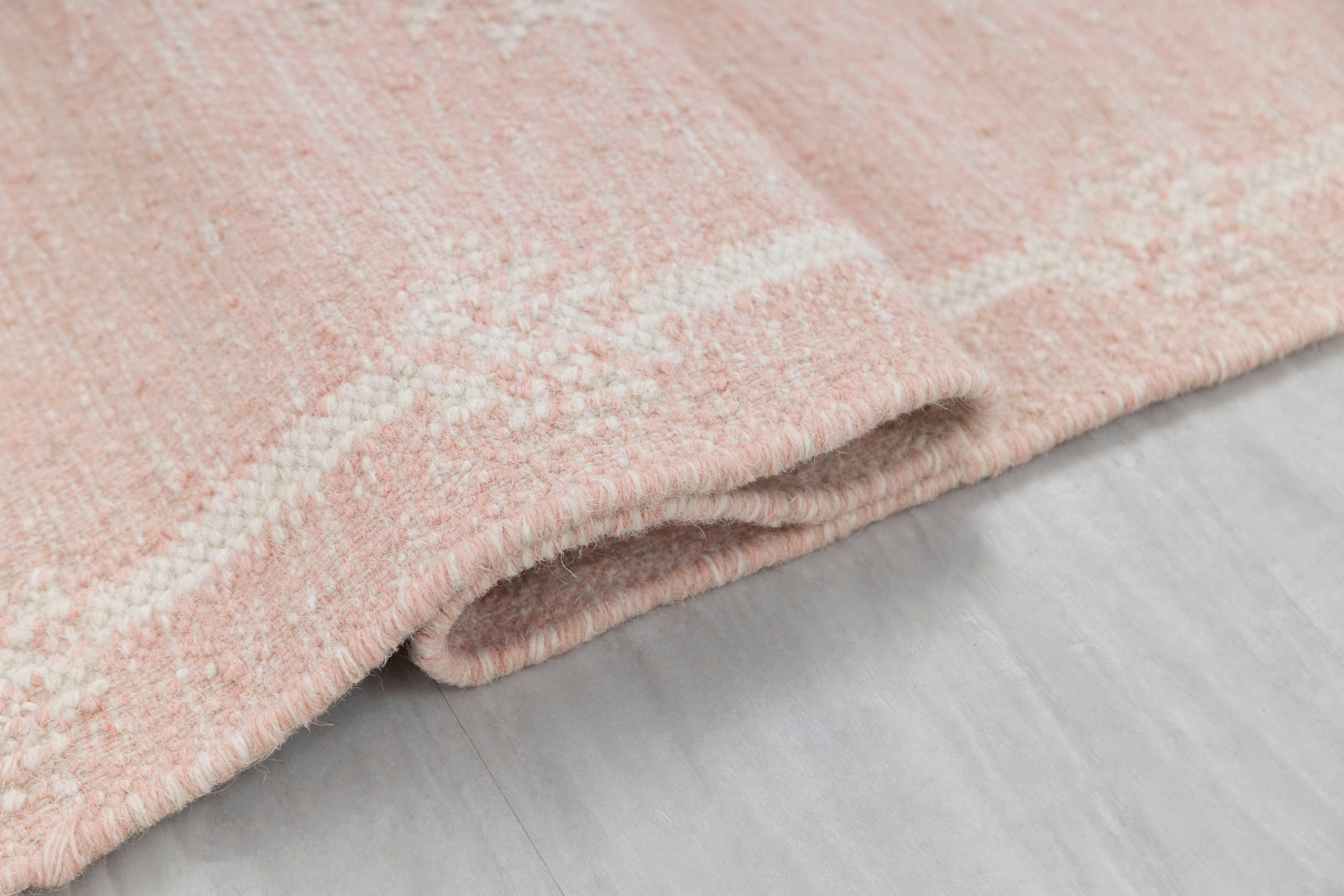 Aesthetic Homes LLC - Wholesale Area Rug - Pink Boho Wool Moroccan & Scandinavian Decor Rug AS-241
