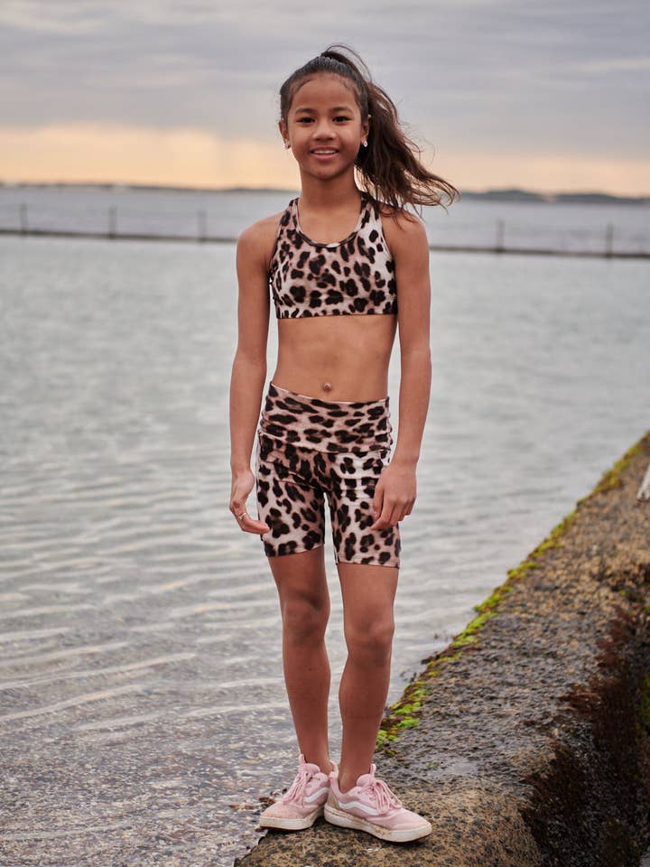 Short mi-long pour filles - Roar pour la vente par runfastergear