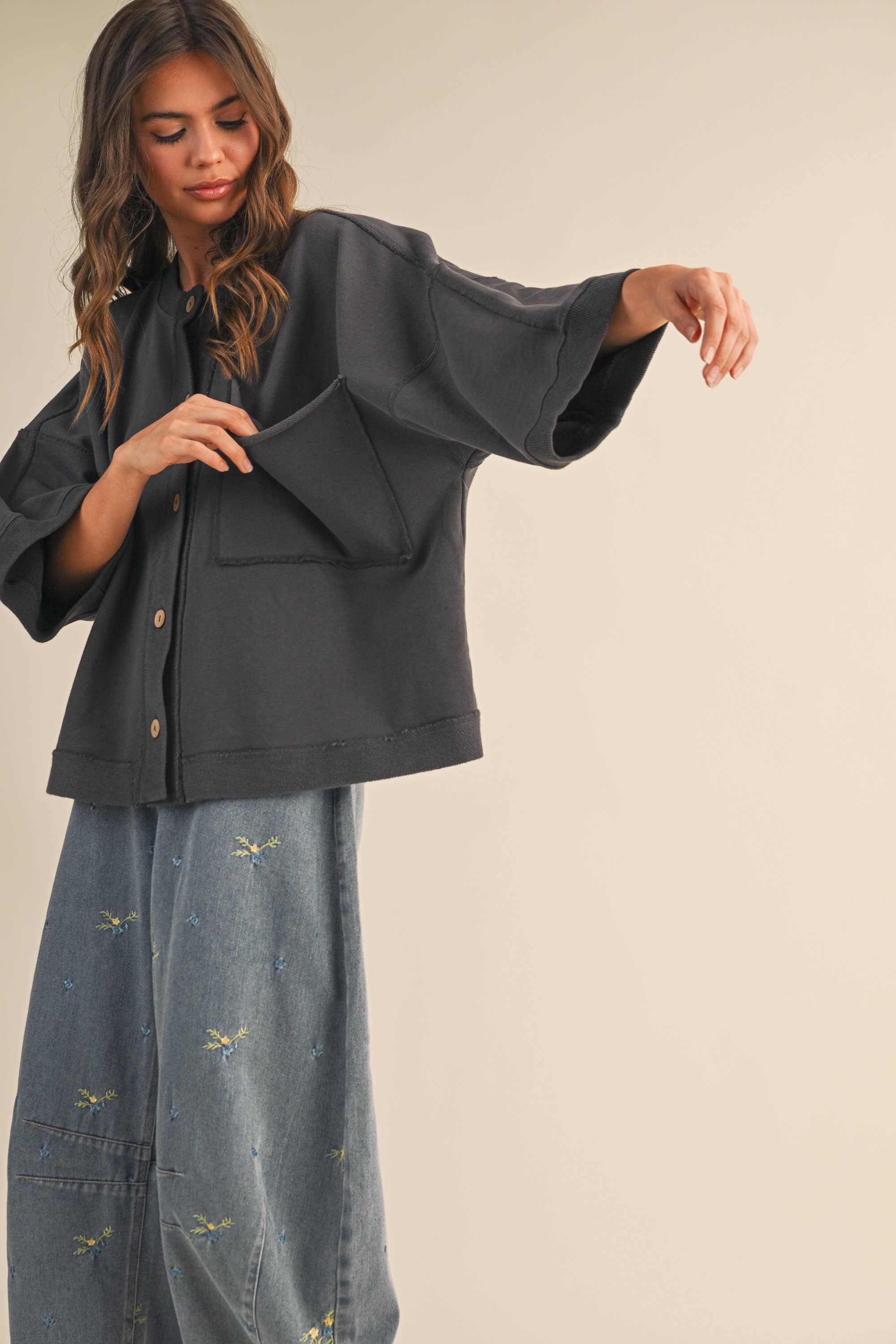 Klesis - Wholesale Button Down Shirt - Women's - IJ1589  FRONT POCKET BUTTON DOWN OVERSIZED SOLID TOP9