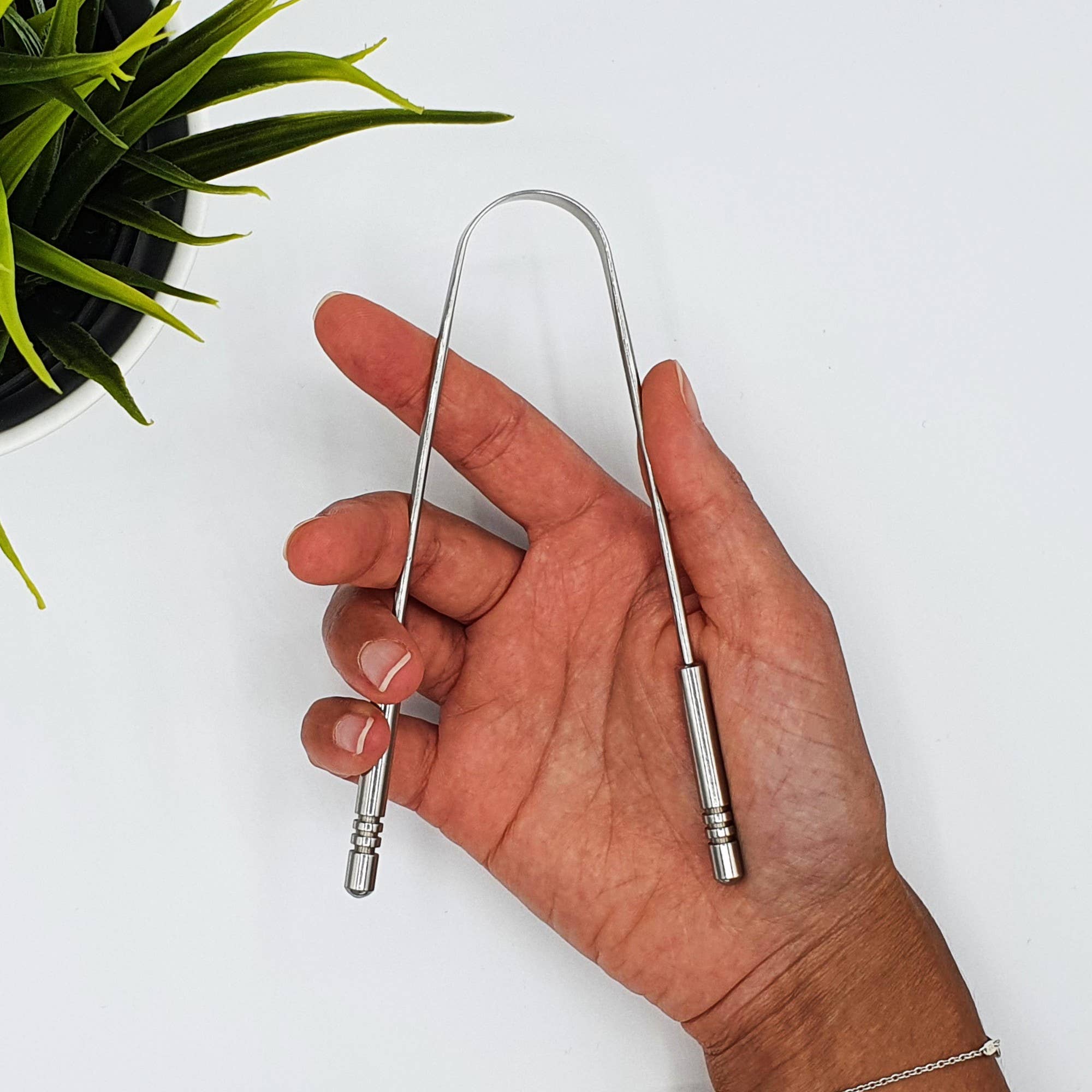 Qikfresh - Wholesale Tongue Scraper - Tongue cleaner | stainless steel (pack of 2)2