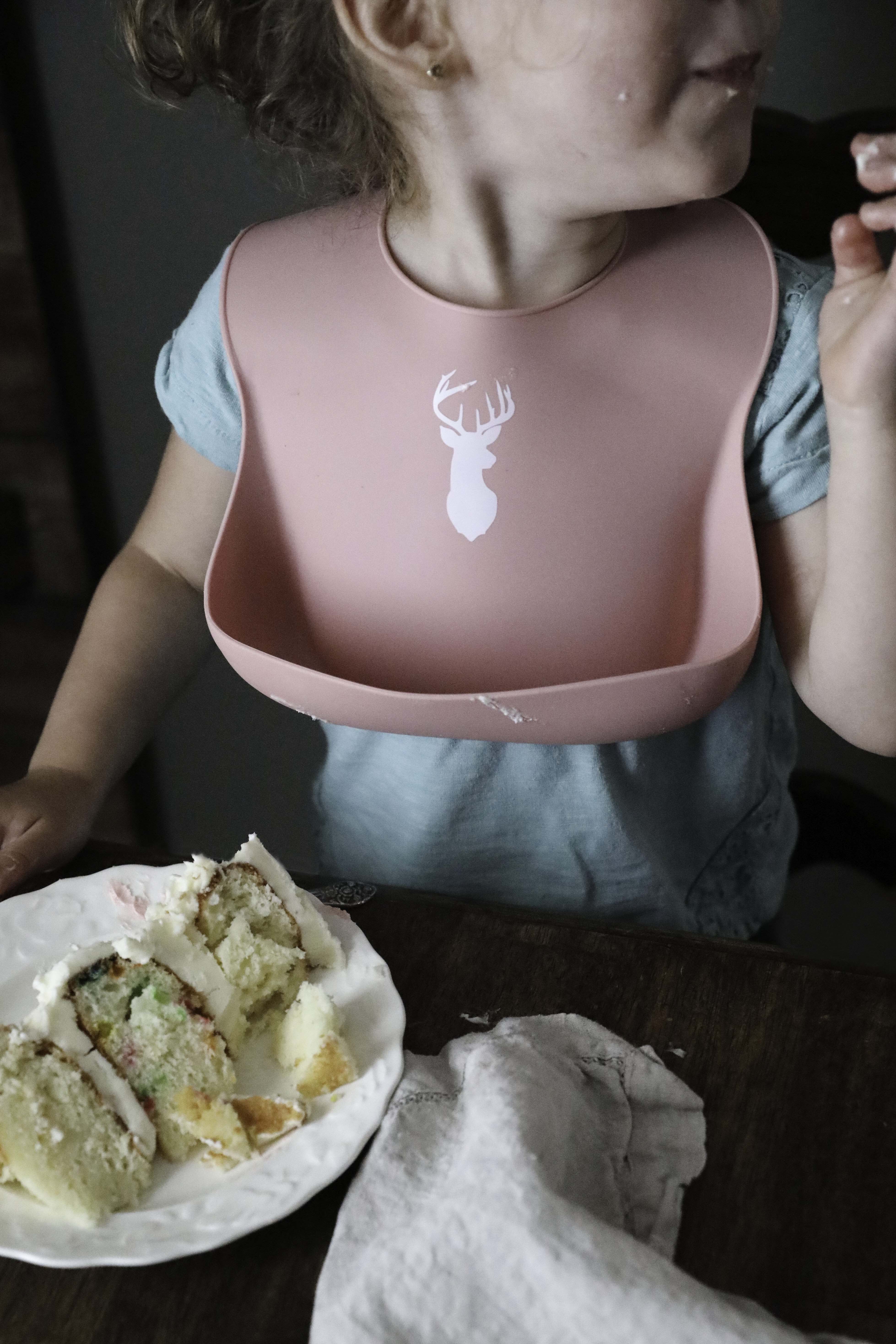 Little Knight - Vendita all'ingrosso Bavaglino - Neonati - Bavaglino con silhouette di cervo rosa9