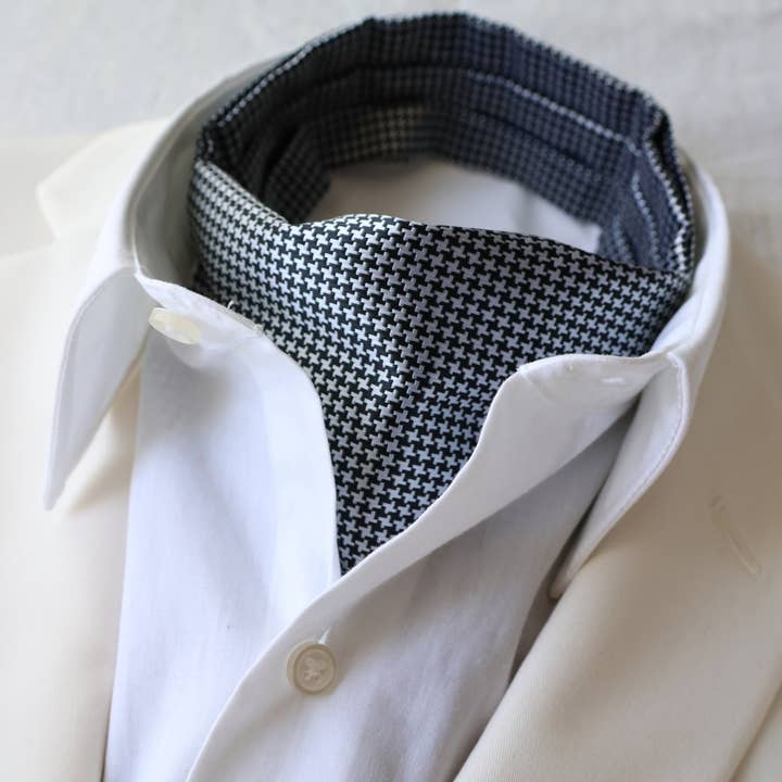 Tie Mood – wholesale Necktie – Men’s – Modern Design Black & White Ascot Tie