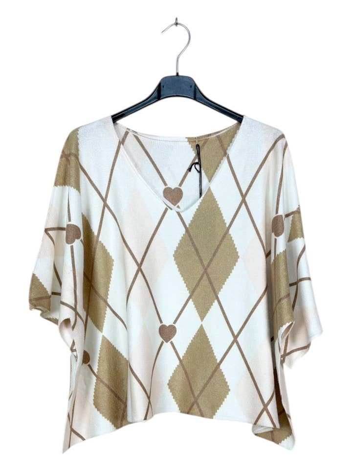 CX 8344 - Pull Poncho decote V com padrões Argyle e Corações por atacado de Lucky Nana