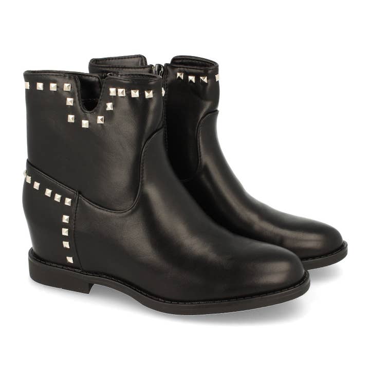 Flat Studded Ankle Boots for Women for wholesale by Brideluxe Mayorista