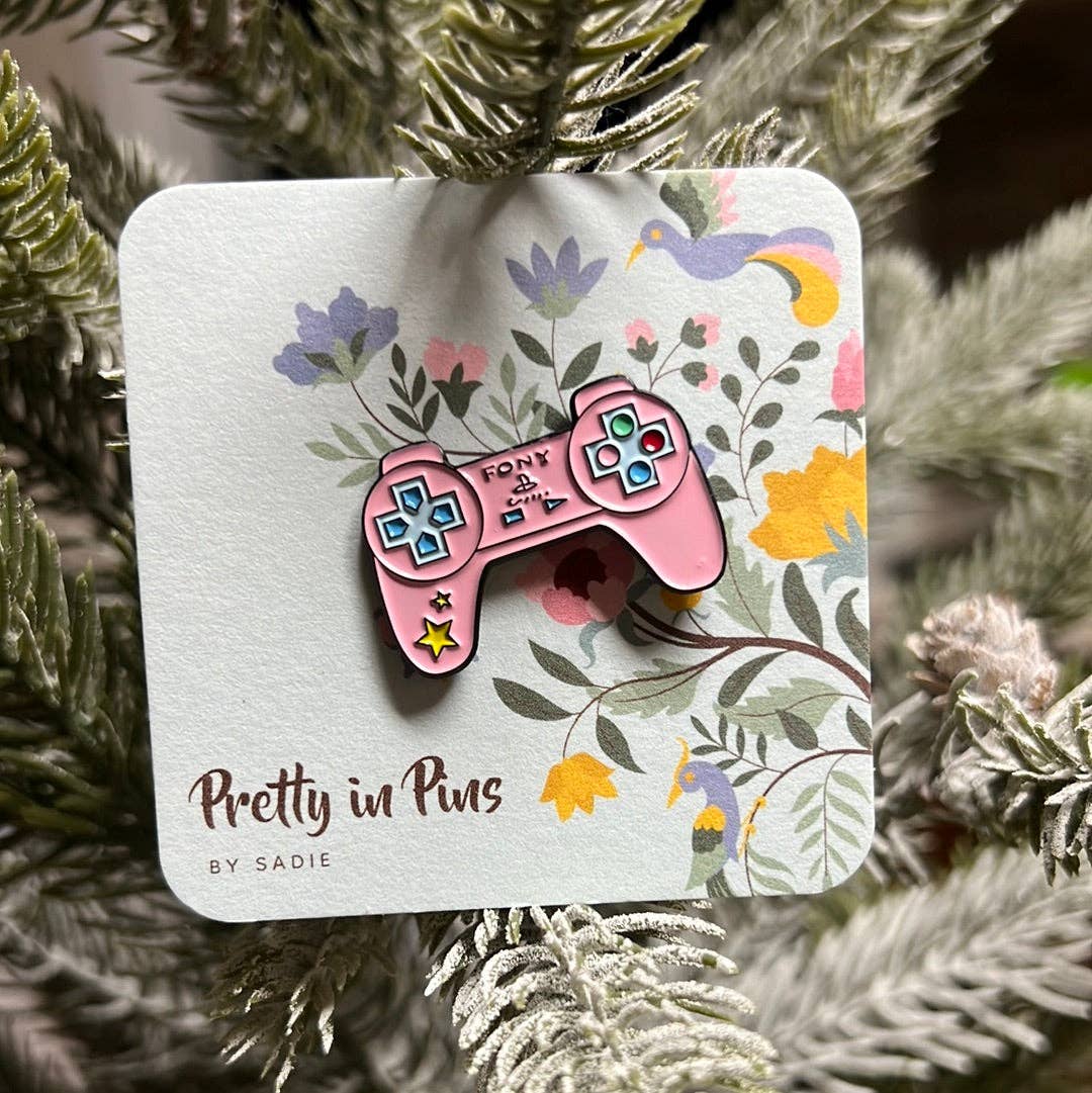 Riddle Boutique - Vendita all'ingrosso Spilla da bavero - Controller Font 😅0