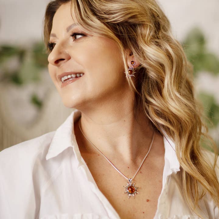 SilverAmber Jewellery - Wholesale Individual charm/pendant - 925 Sterling Silver Sun Pendant with Baltic Amber - 17641