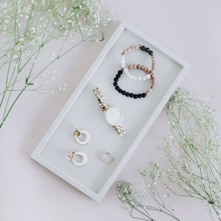 poured + crafted - Wholesale Sieradenschaaltje - Groot betonnen dienblad, sieradenlade, organizer0