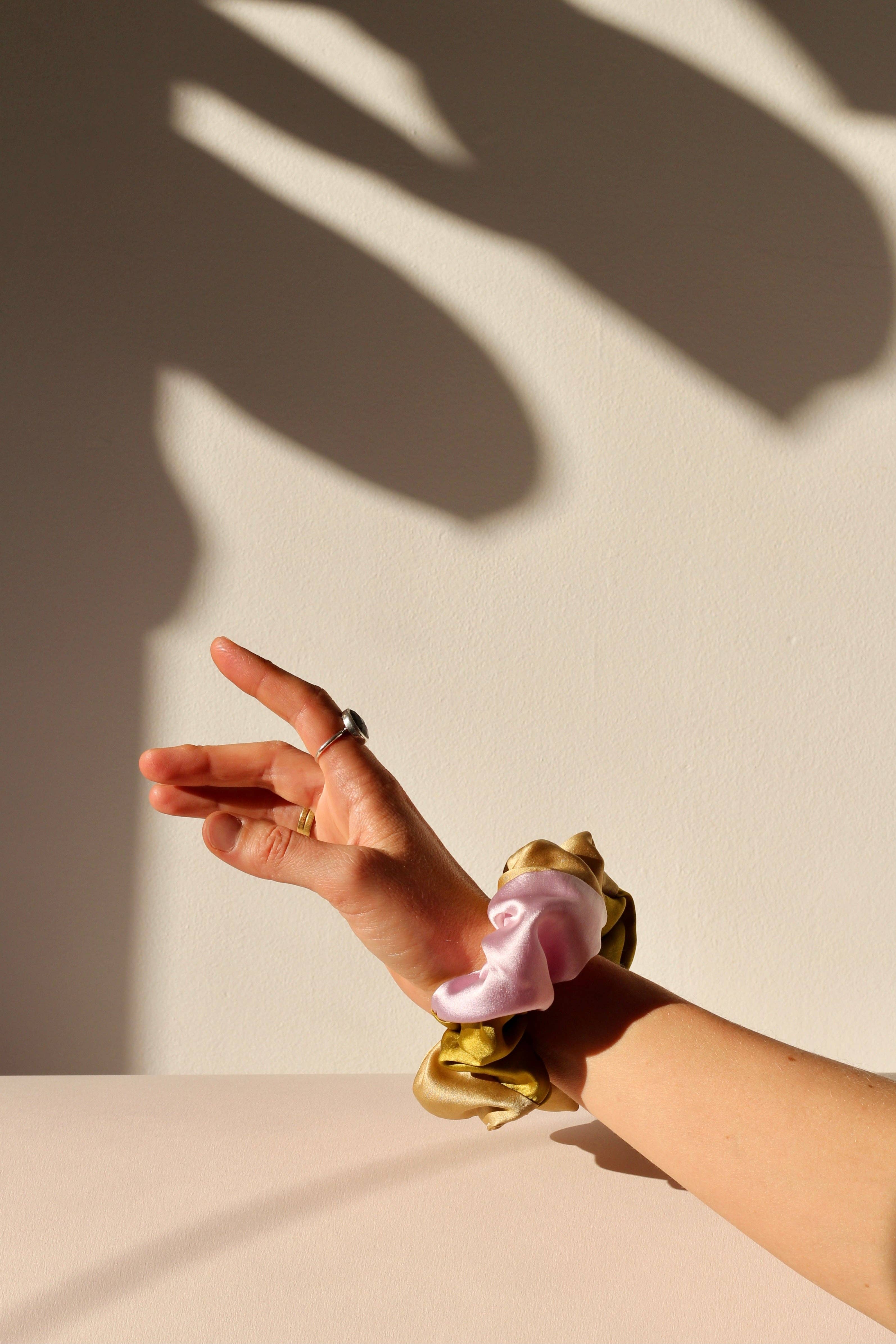 Marram - Wholesale Scrunchie - Women's - Scrunchie - Naturally Dyed - Patchwork Silk7