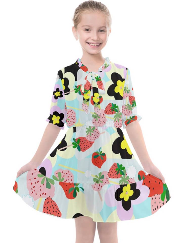 VESTIDO DE CHIFÓN CON VOLANTES Y FRESA para venta al por mayor de Byheart Design Sweden