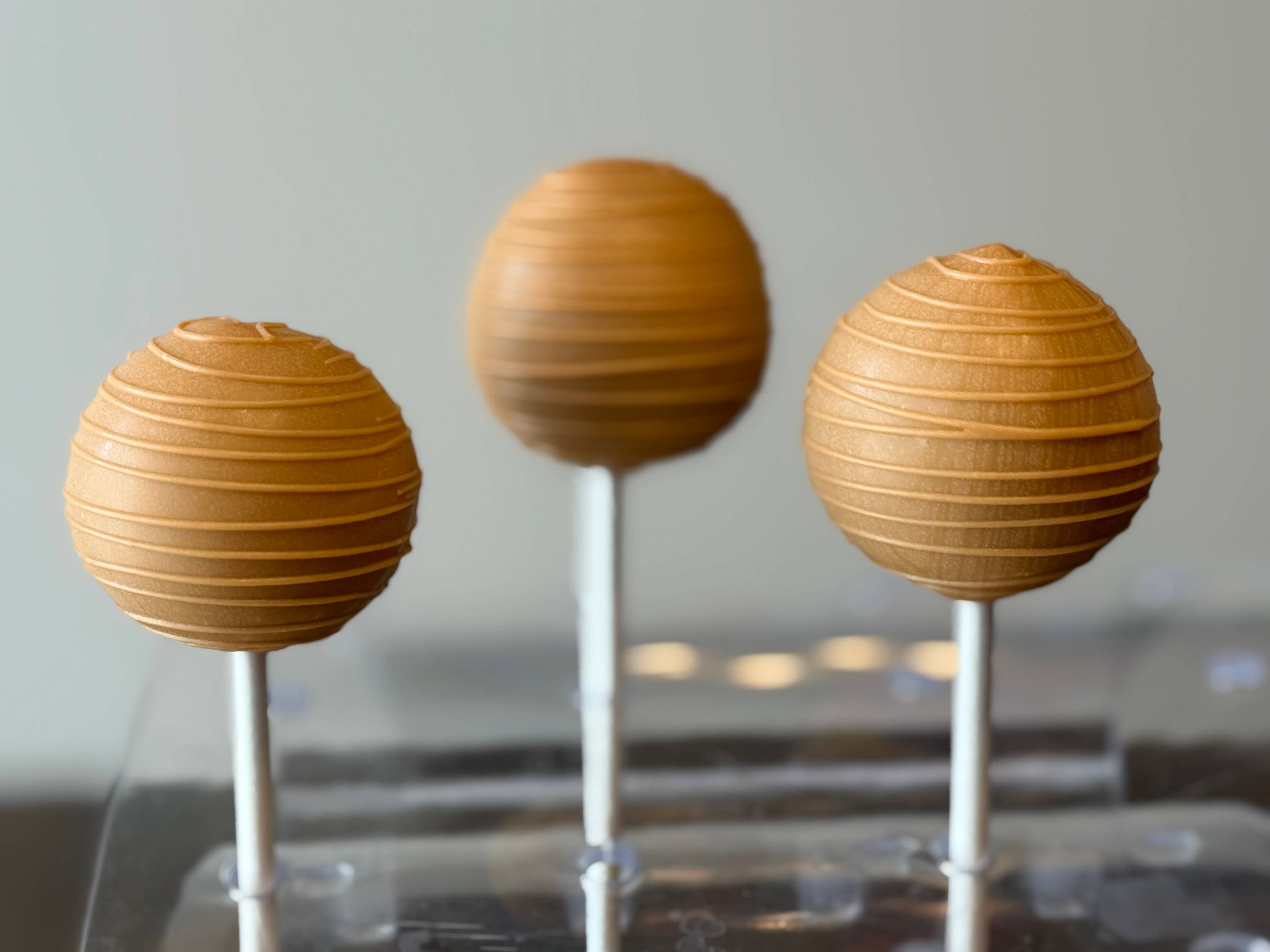 LSJ Creations - Wholesale Cake - Pumpkin Spice Cake Pops1