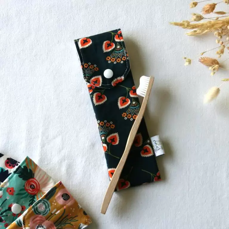 Un Brin de Fil – wholesale Toothbrush – Waterproof Organic Cotton Toothbrush Case10