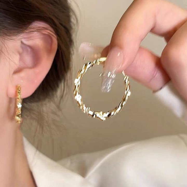 Metal Butterfly Round Earrings for wholesale by MoodGold