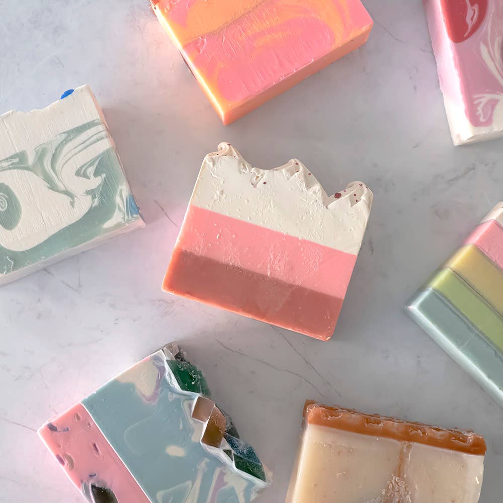 FinchBerry - Wholesale Bar Soap - Cranberry Chutney Vegan-friendly Gluten-free Boxed Soap4