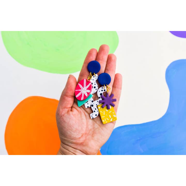 Boucles d'oreilles pendantes Match Statement en pâte polymère pour la vente par Lauren Likes Art