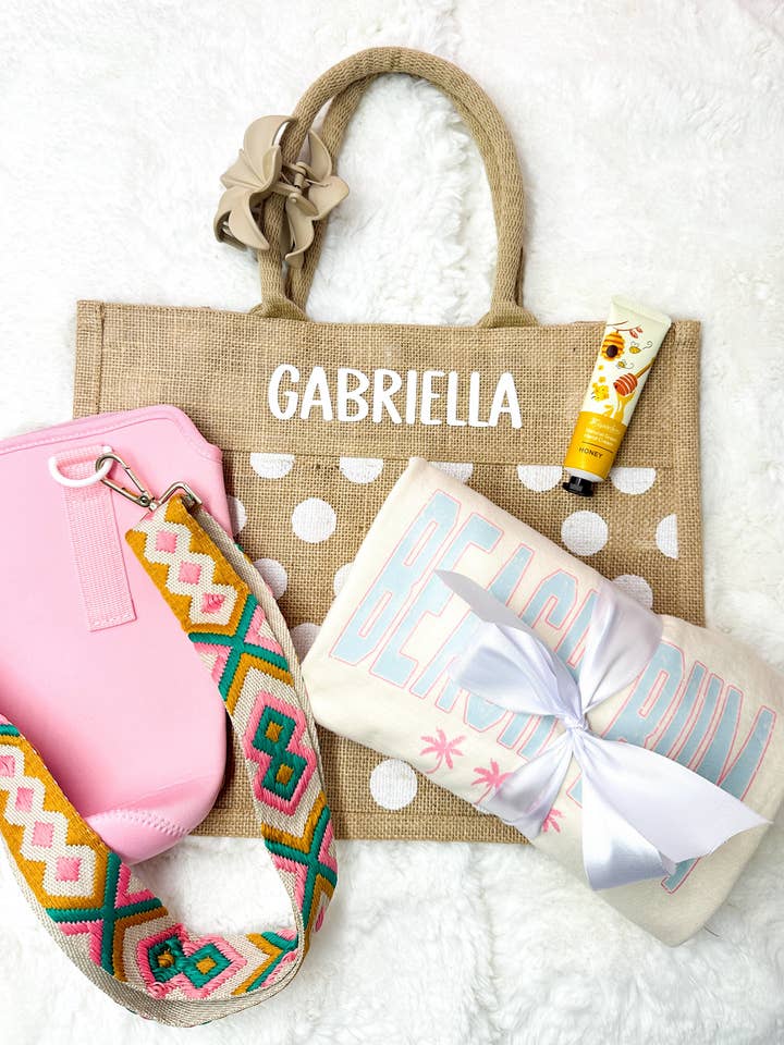 Accessoires d'été personnalisés pour sac de plage pour la vente par Gabsdoodlebugdesigns