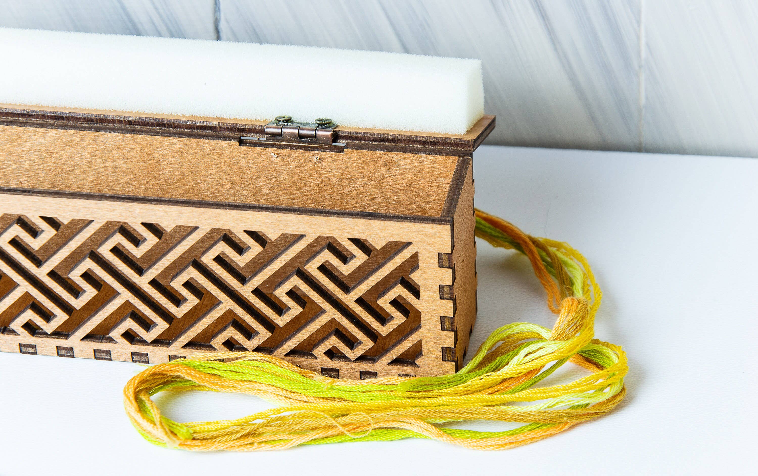 Embroidery craft - Wholesale Embroidery/Cross Stitch Supplies - Wooden Embroidery Needle Organizer Box – 60 Holes4